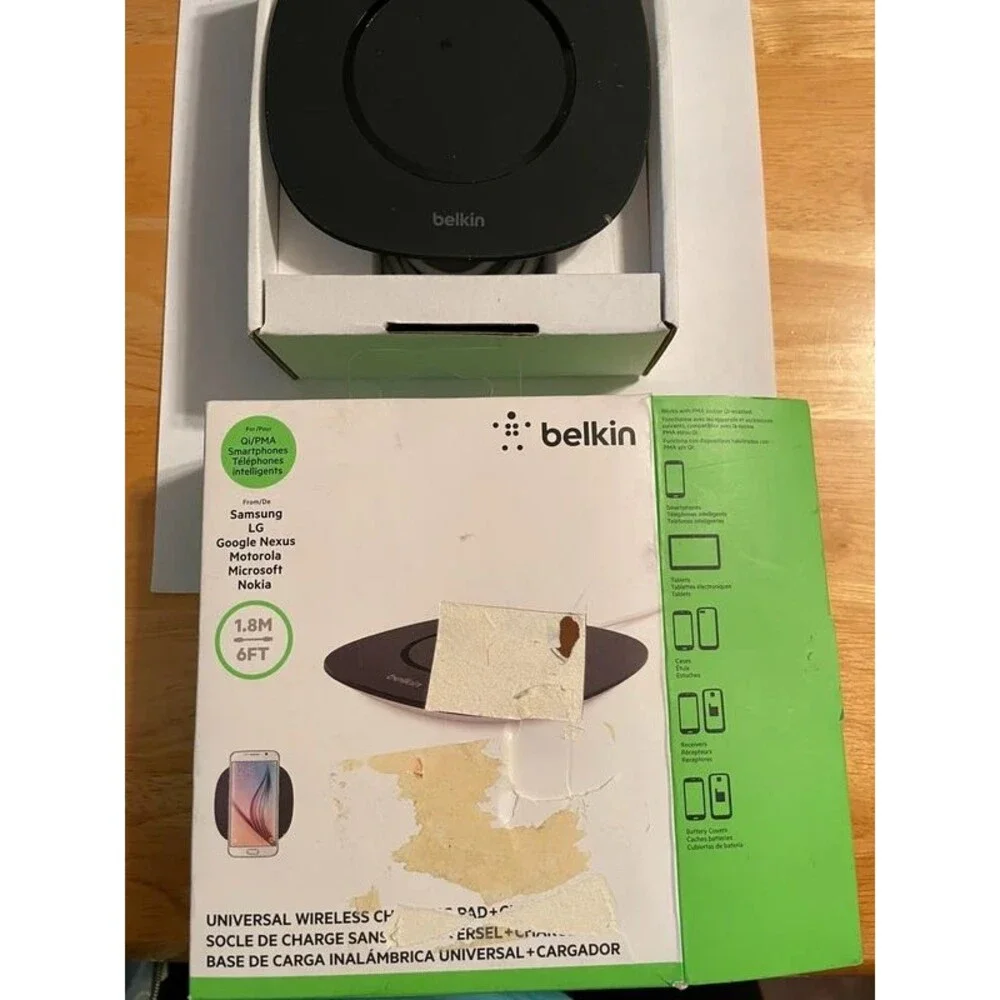 Belkin Universal Wireless Charger pad phone or tablet